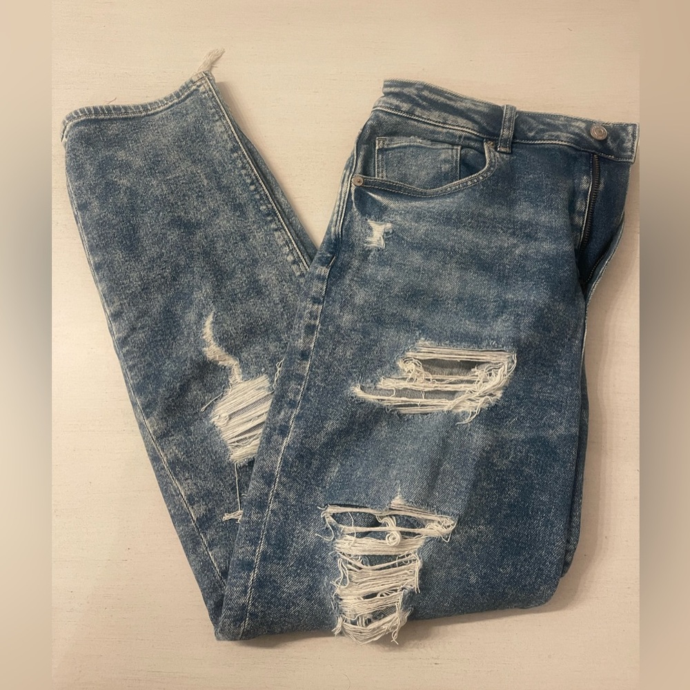 American eagle mom jeans